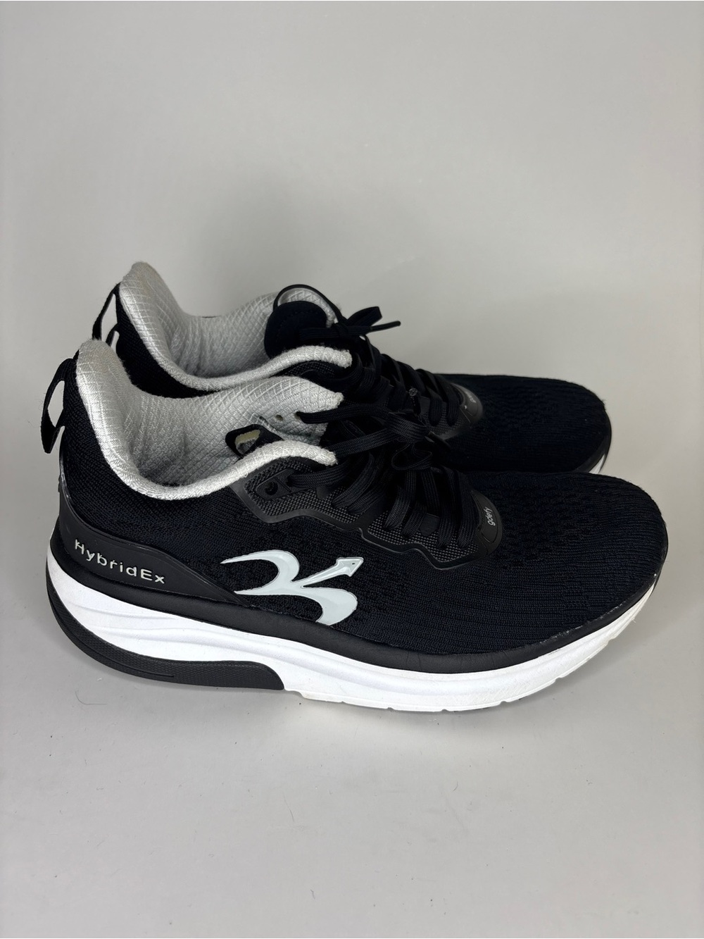 Gdefy Gravity Defyer Hybrid Ex Walking Black/White Women’s Size 8.5  TB9035FLS-W